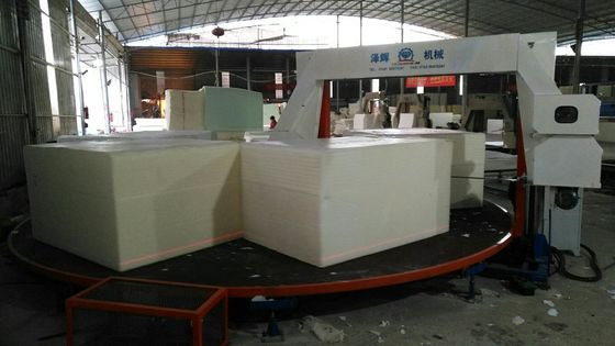 La découpeuse de division de mousse de carrousel pour continuent la coupe horizontale plusieurs bloc d'éponge