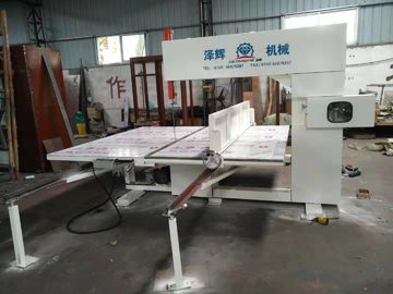 La commande numérique par ordinateur contournent la découpeuse/découpeuse d'éponge 1.74KW pour le bloc de mousse carré